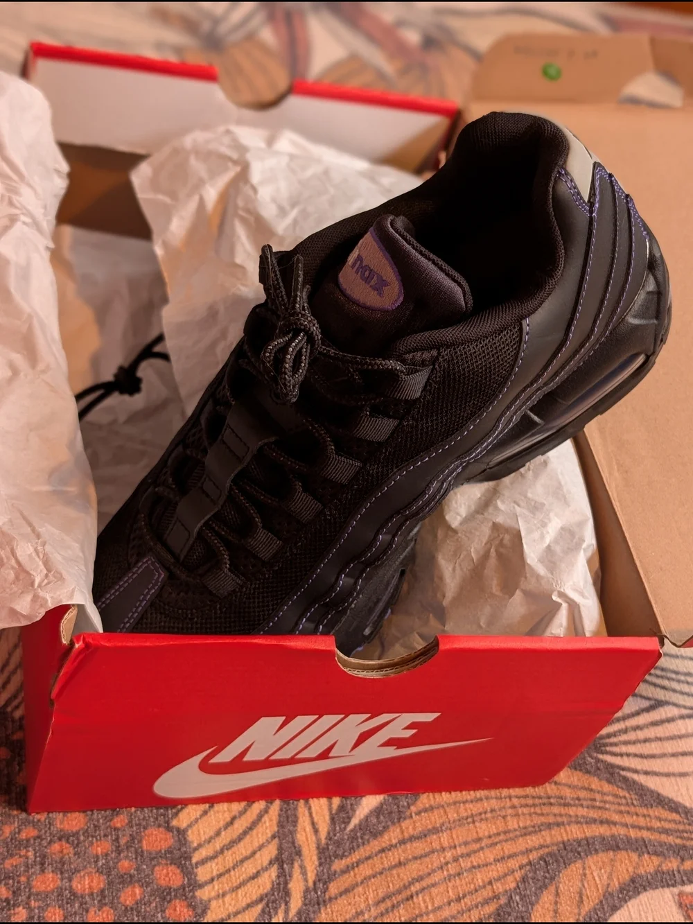 Nike men black